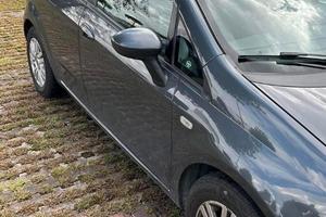 Fiat Punto Mtj II Lounge 1.3 85 CV anno 2014