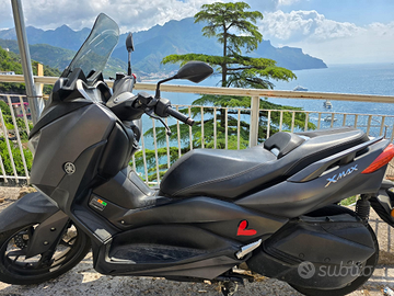 Yamaha XMaX 300