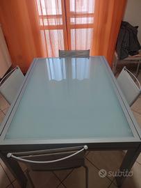 Tavolo rettangolare 