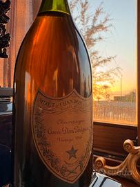 Bottiglia vintage di champagne Dom Perignon