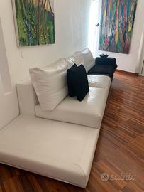 Divano in pelle bianco