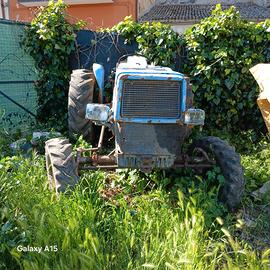 Trattore agricolo