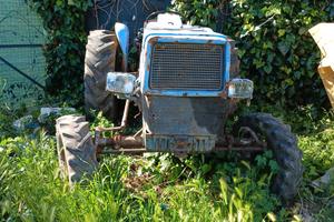 Trattore agricolo