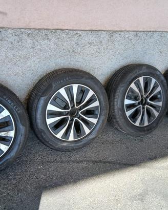 4 CERCHI 16  E 4 GOMME  205/60/16 mercedes classeA