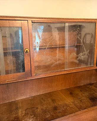 Mobile credenza di antiquariatro in legno e vetro