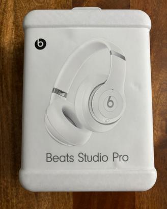Cuffie Beats Studio Pro bianche