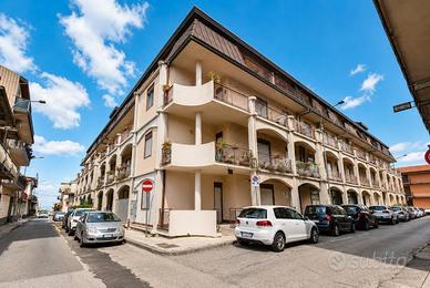 Appartamento con garage zona centrale