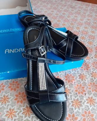 sandali neri con strass. N.39, Andrea Pie