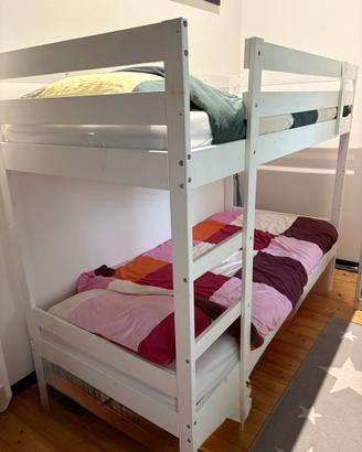 Letto a castello con materassi