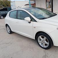 SEAT Ibiza TDI 2800 € 3275522171