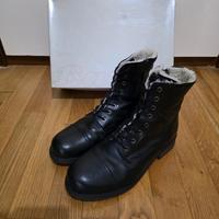 stivali di pelliccia NUOVI 