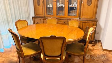 Tavolo ovale allungabile in legno + 6 sedie abbina
