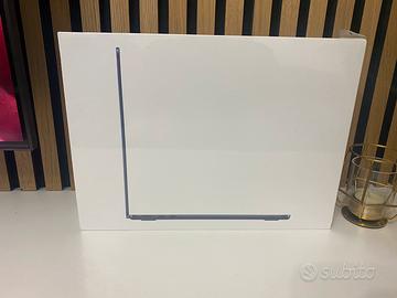 MacBook Air 13,6 M2 2024 16 Ram (Nuovo Sigillato)