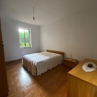 Casa con giardino e parcheggio vicino mare
