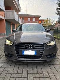 Audi A3 A3 III  Sportback Sportback 1.6 tdi Young