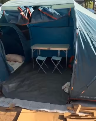 TendaArpenaz+materasso gonf.+tavolino pieghevole