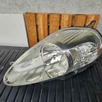 Faro SX Fiat Grande Punto (lato guida)