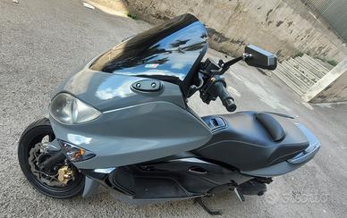 Yamaha T Max - 2006