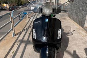 Vespa gts 300