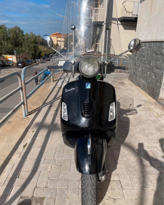 Vespa gts 300