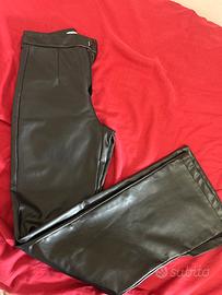pantaloni in pelle bershka