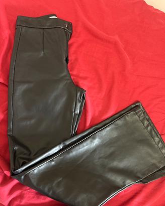 pantaloni in pelle bershka