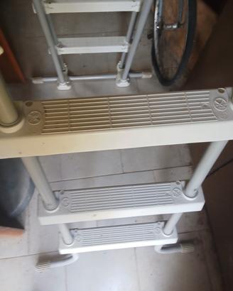 scaletta piscina 