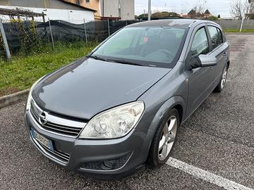 Opel Astra 1.7 diesel 2007 neopatentati