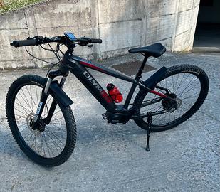 Bici elettrica   mountain  bike.   (   E-BIKE )