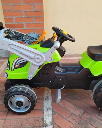 Trattore a pedali per bambini