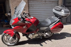 Honda Deauville 700