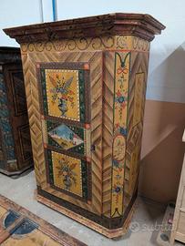 Armadio tirolese antico