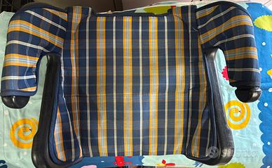 Seggiolino rialzo per auto