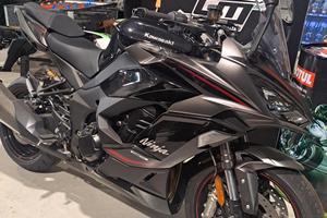 Kawasaki Ninja 1100 SX SE tourer