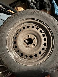 Pneumatici invernali con cerchi 5 fori