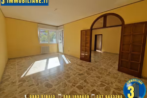 APPARTAMENTO 140MQ+BALCONI+ BOX + P/AUTO ASCENSORE