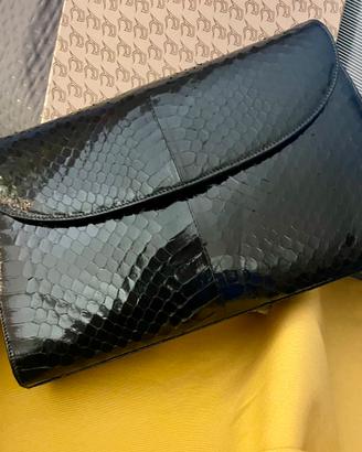 Borsa in pelle di  “ I Santi “