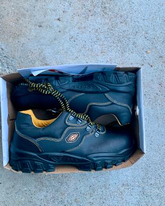 Scarpe antinfortunistiche cofra