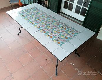 tavolo in ferro battuto 