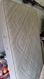 2 materassi singoli puliti 