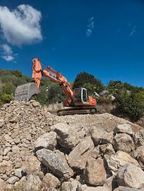 escavatore cingolato hitachi EX215