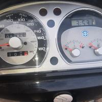 Beverly tourer 400ie 2008