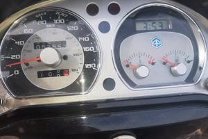 Beverly tourer 400ie 2008