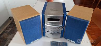 Mini hi-fi Kenwood con telecomando.