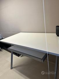 Scrivania - Tavolo da cucito
