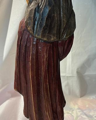 statua sacra in legno