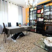 VILLA SINGOLA A TRAVACÒ SICCOMARIO