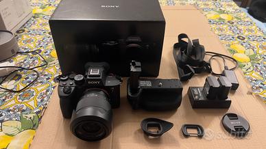 Macchina fotografica sony a7Iv con soli 1713 foto