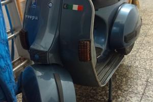 Piaggio Vespa P 200 E