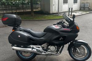 Honda Deauville 650